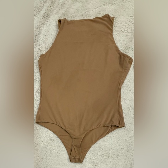 Skims Bodysuit Camel Color Size L - Picture 2 of 3